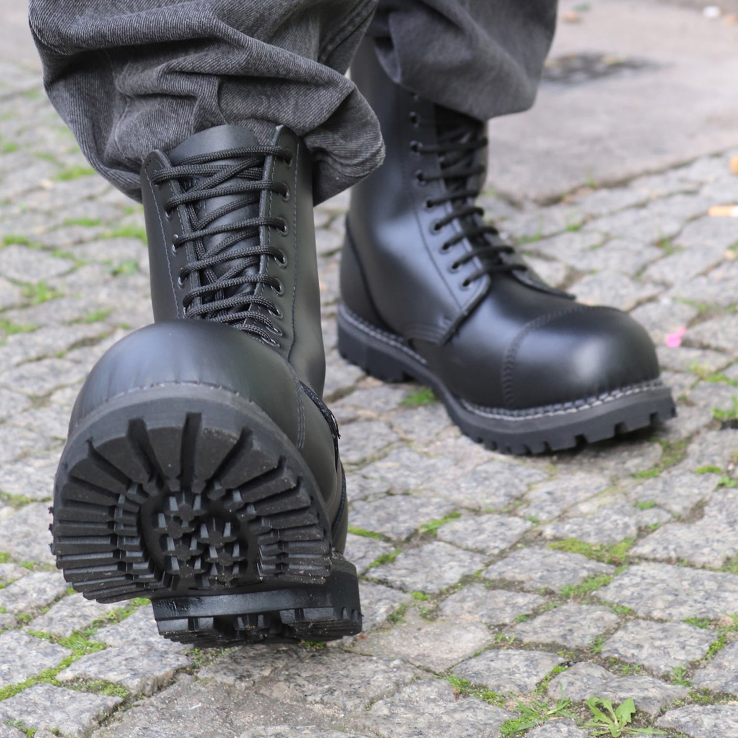 GRINDERS co.uk 10 Loch Stiefel/Boots STAG CS with Steelcap and Commando Soles (schwarz - black)