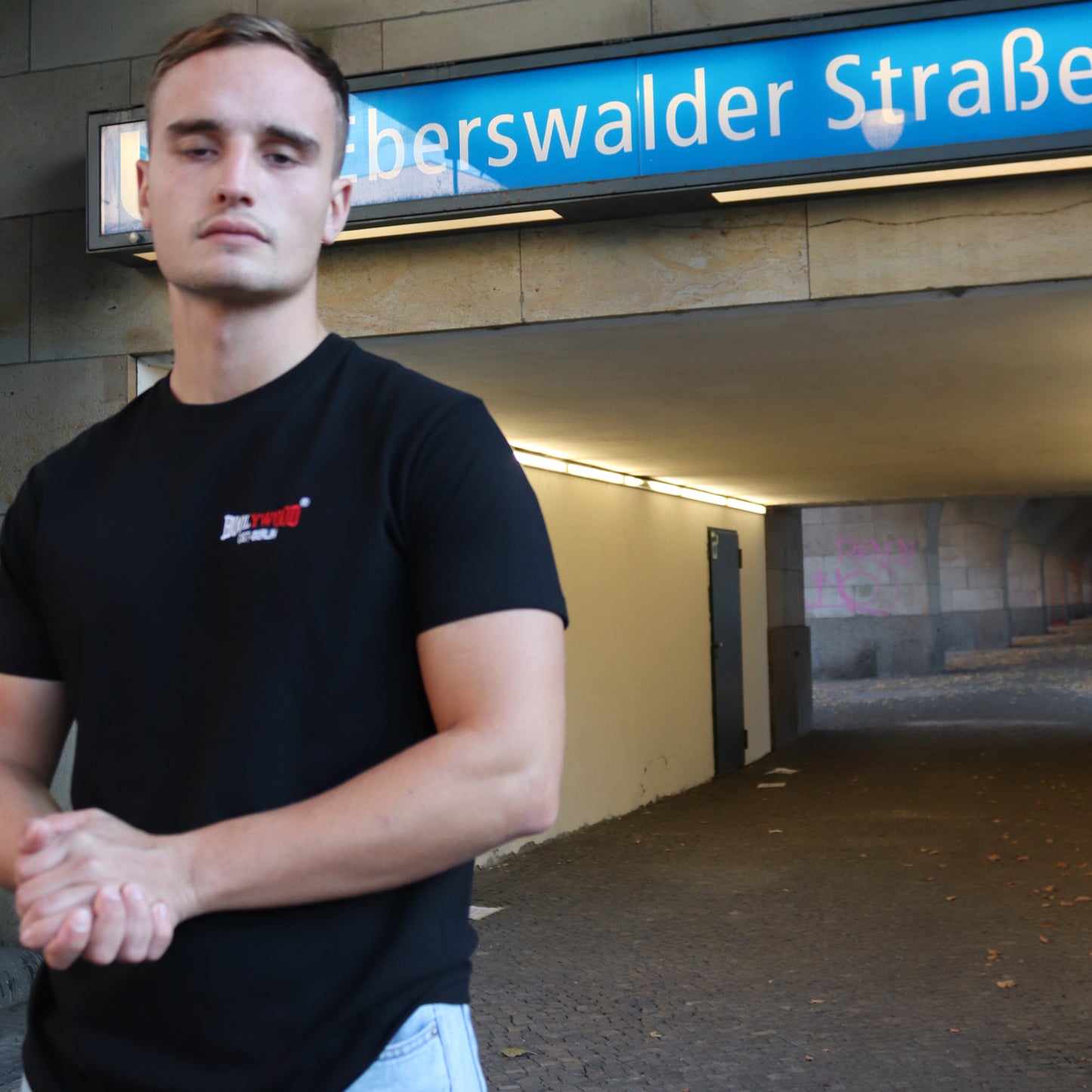 HOOLYWOOD – OST BERLIN T-Shirt, kurzarm Nicki mit dezeten hochwertigem Logostick - Made in Germany (schwarz - black)