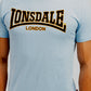 LONSDALE LONDON T-Shirt mit klassischem Flockdruck auf der Brust/Front (hellblau - sky)
