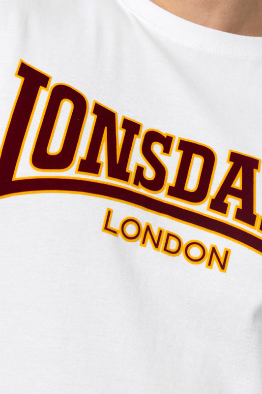 LONSDALE LONDON T-Shirt mit klassischem Flockdruck auf der Brust/Front (weiss - white)