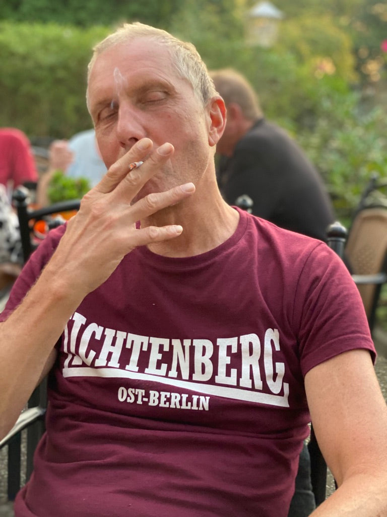 T-Shirt LICHTENBERG OST-BERLIN manufactured by HOOLYWOOD kurzarm Siebdruck Made in Germany (weinrot-oxblood)