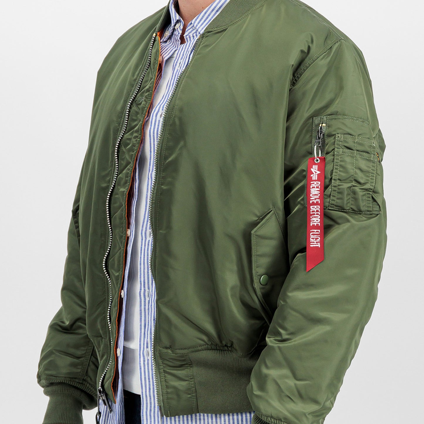 ALPHA IND. Bomberjacket, Fliegerjacke (sage green - olive grün)