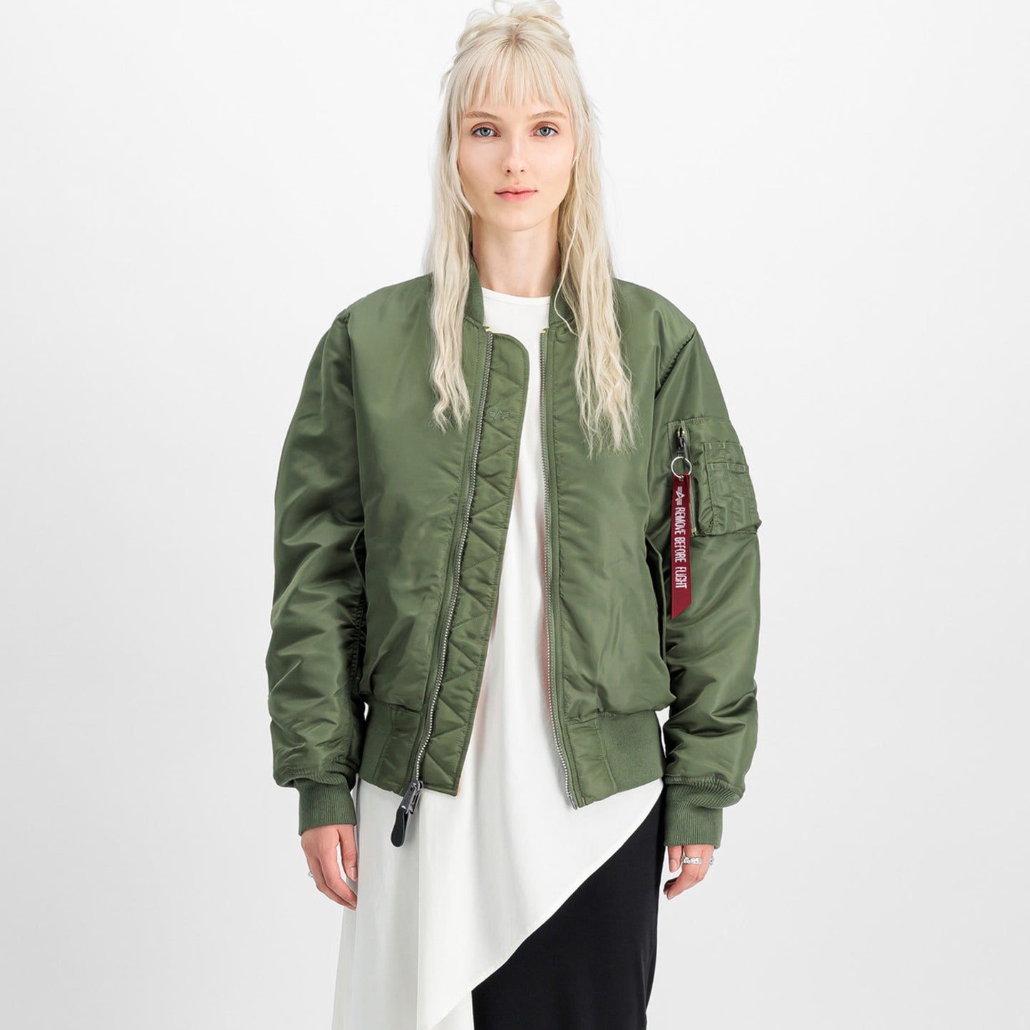 ALPHA IND. Bomberjacket, Fliegerjacke (sage green - olive grün)
