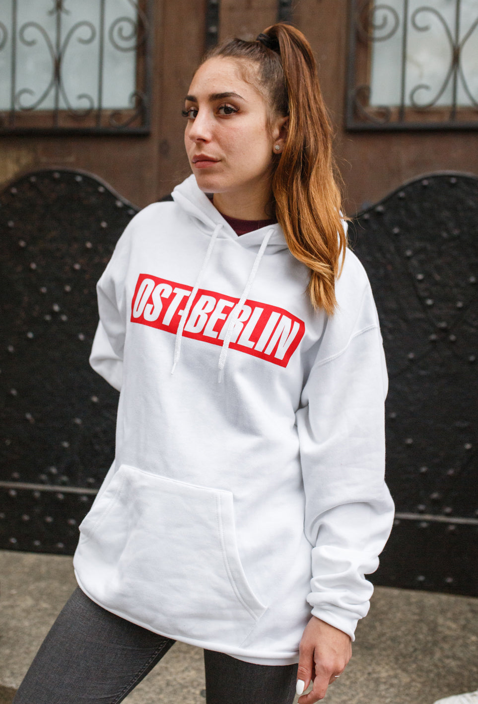 Kapuzen-Sweatshirt OST-BERLIN manufactured by HOOLYWOOD Siebdruck Made in Germany (weiss - white)
