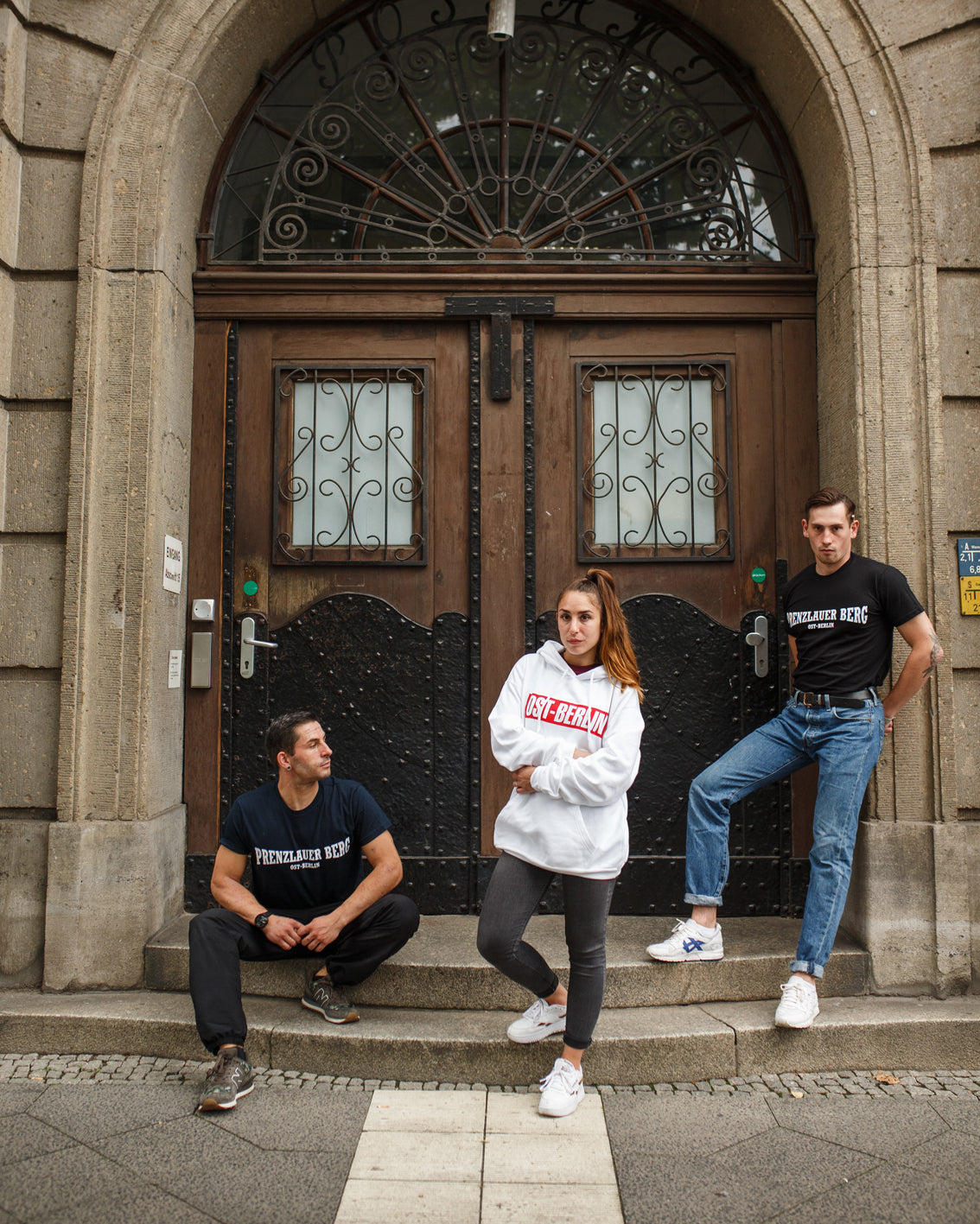 Kapuzen-Sweatshirt OST-BERLIN manufactured by HOOLYWOOD Siebdruck Made in Germany (weiss - white)