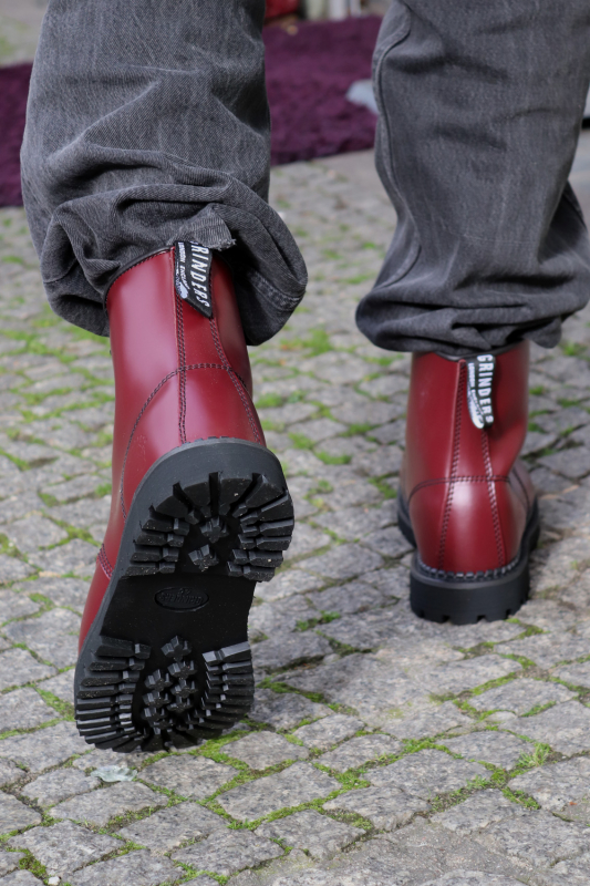 GRINDERS Cedric 8 Loch Derby Boots Stiefel mit Comando Sohle (weinrot - red)