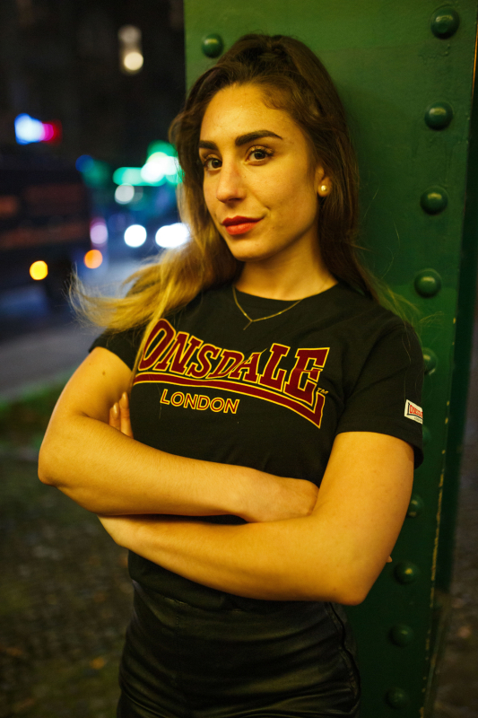 LONSDALE LONDON Klassik T-Shirt für Mädchen und Damen, das T-Shirt mit dem klassischen Flockprint, RIBCHESTER, Inland versandkostenfrei! (schwarz - black)