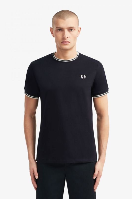 FRED PERRY T-Shirt mit weißen Doppelstreifen Twin Tipped T-Shirt (schwarz - black) - kostenloser Versand!